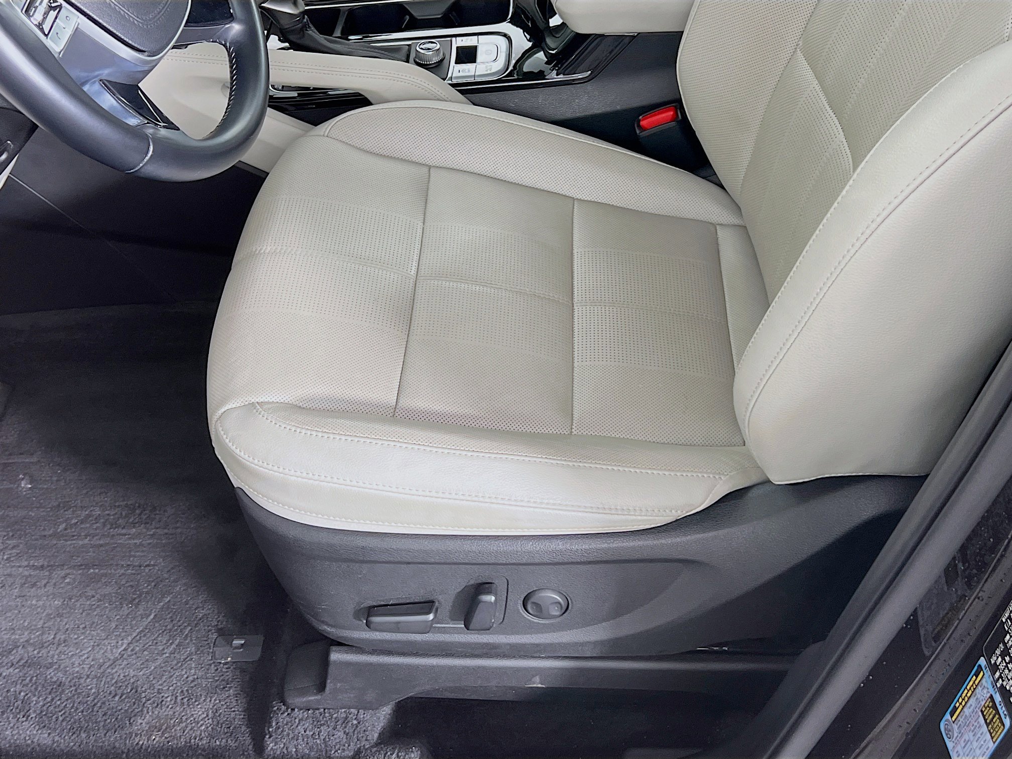 2022 Kia Telluride EX photo 4