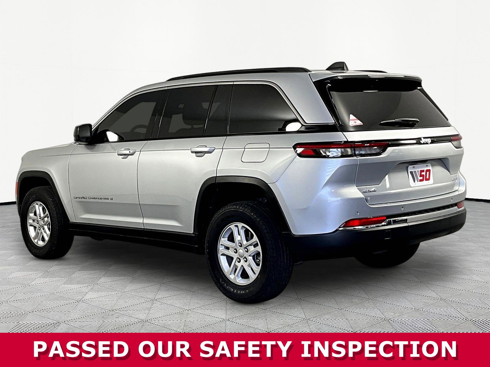 2024 Jeep Grand Cherokee Laredo - Photo 4