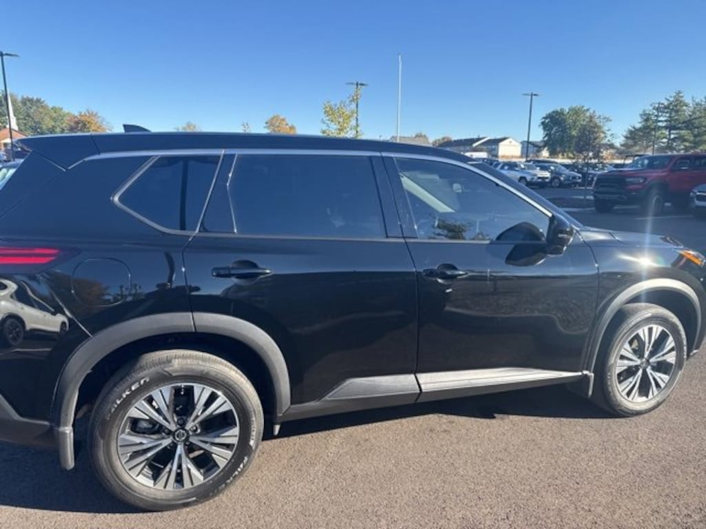Used 2021 Nissan Rogue SV SUV