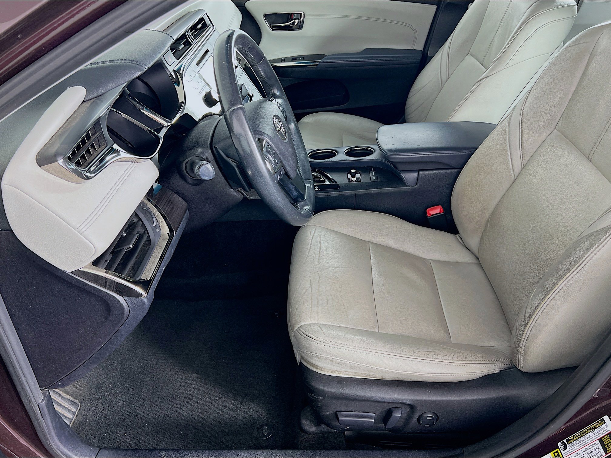 2014 Toyota Avalon XLE Touring photo 2