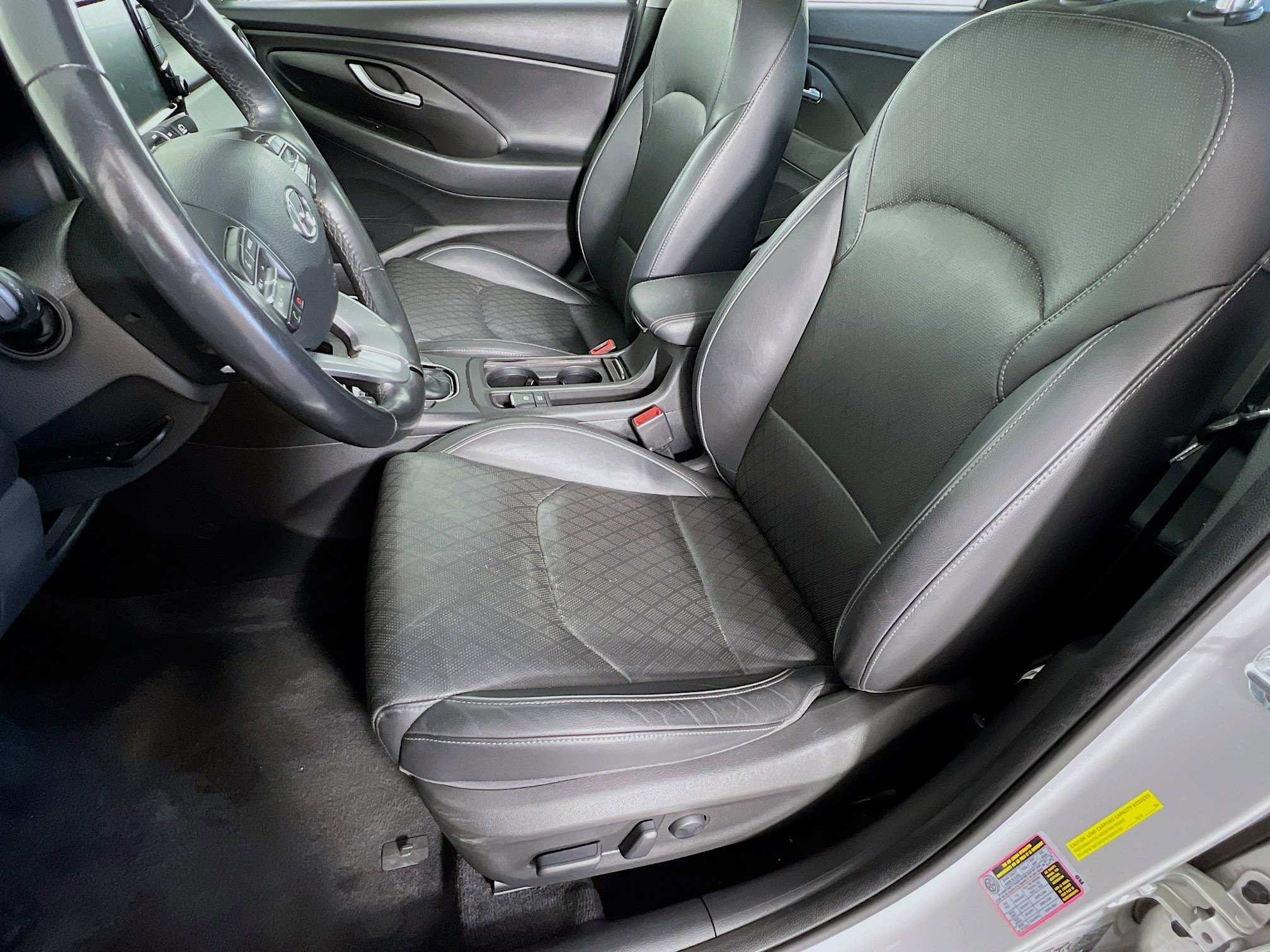 2018 Hyundai Elantra GT photo 3