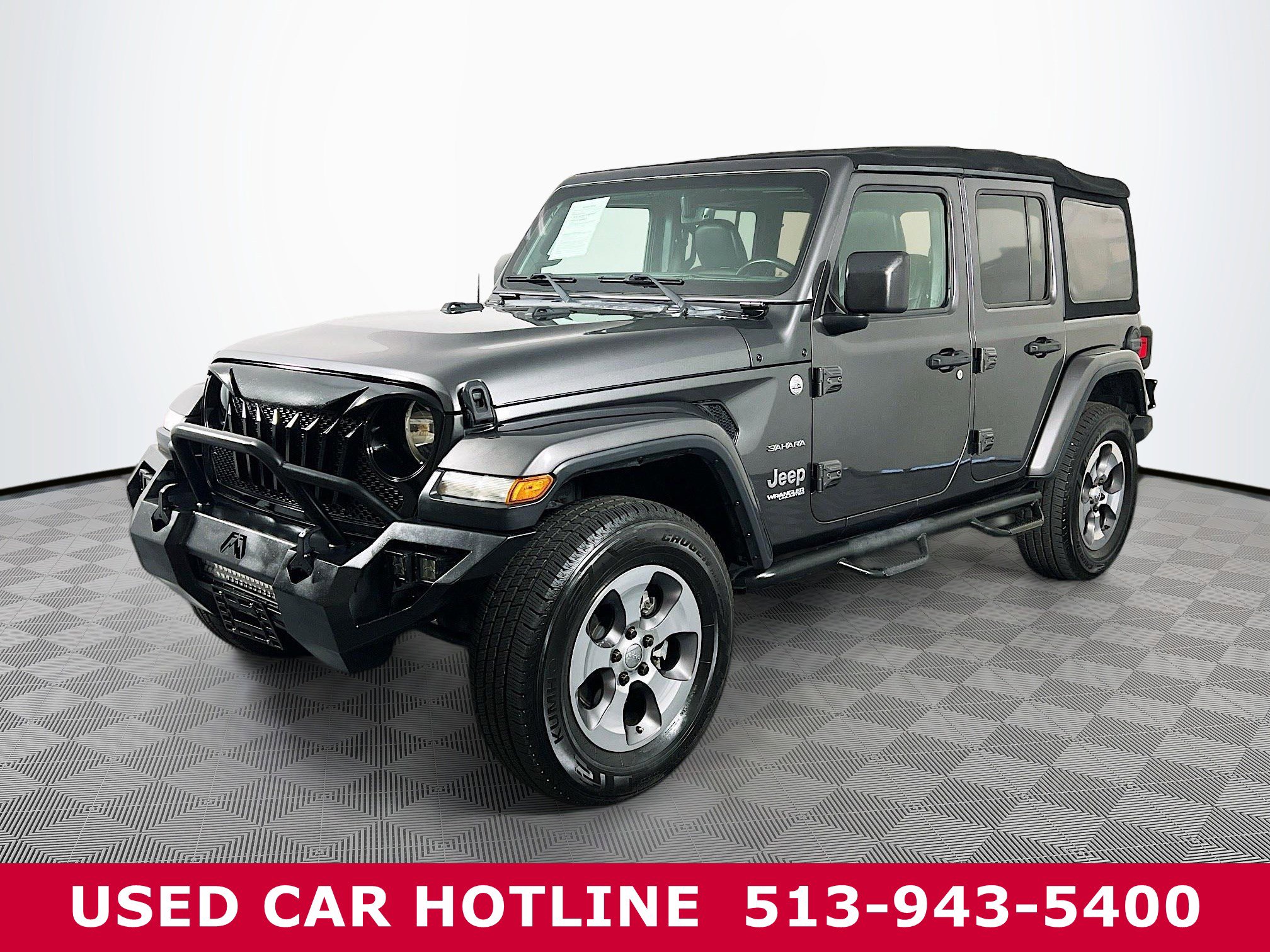 2018 Jeep Wrangler Unlimited Sahara photo 2