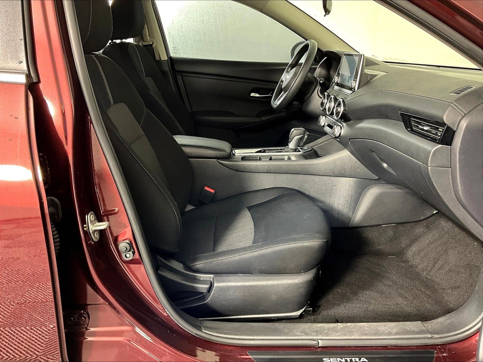 2025 Nissan Sentra SV - Photo 26