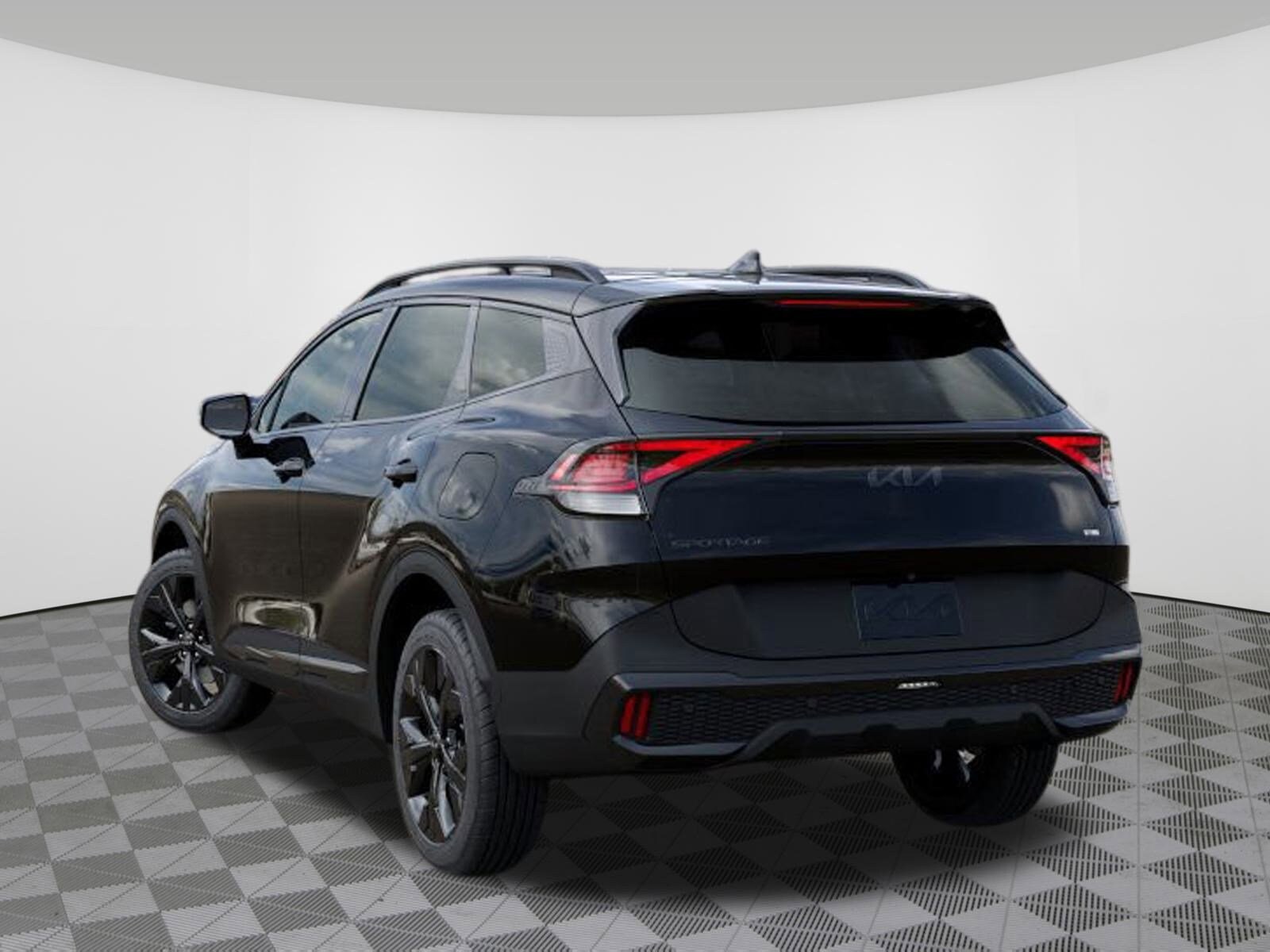 2025 Kia Sportage Plug-In Hybrid X-Line photo 4