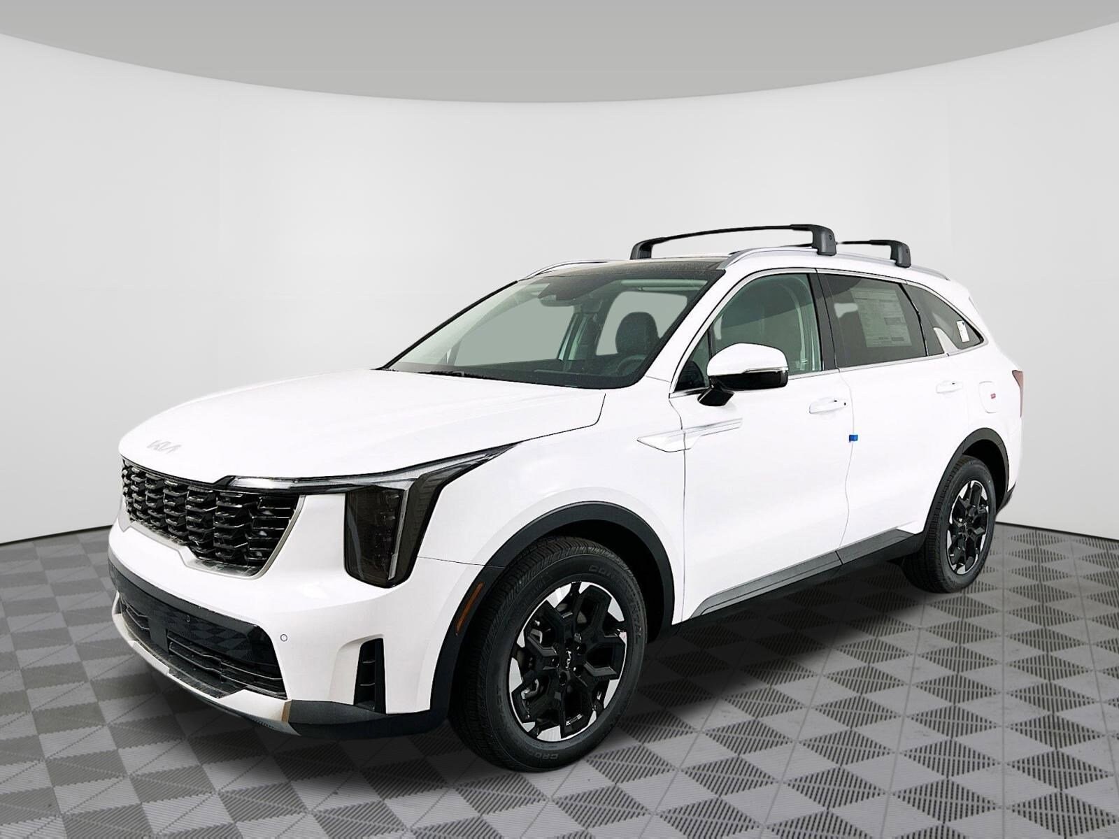2025 Kia Sorento S photo 2