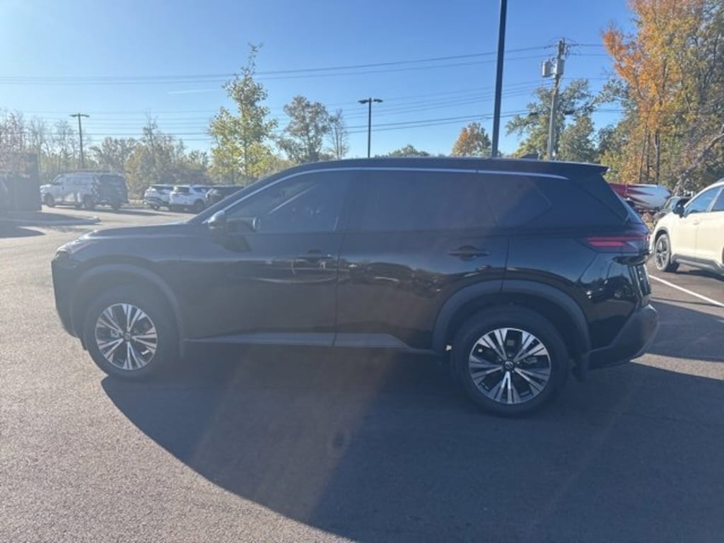 Used 2021 Nissan Rogue SV SUV