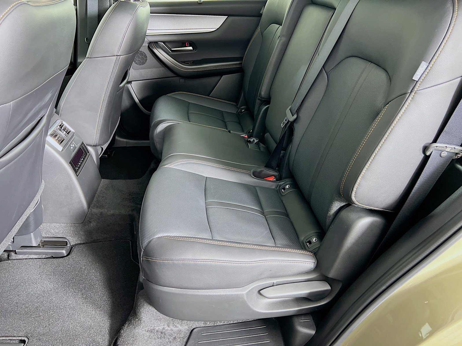 2025 Mazda CX-70 Premium photo 4