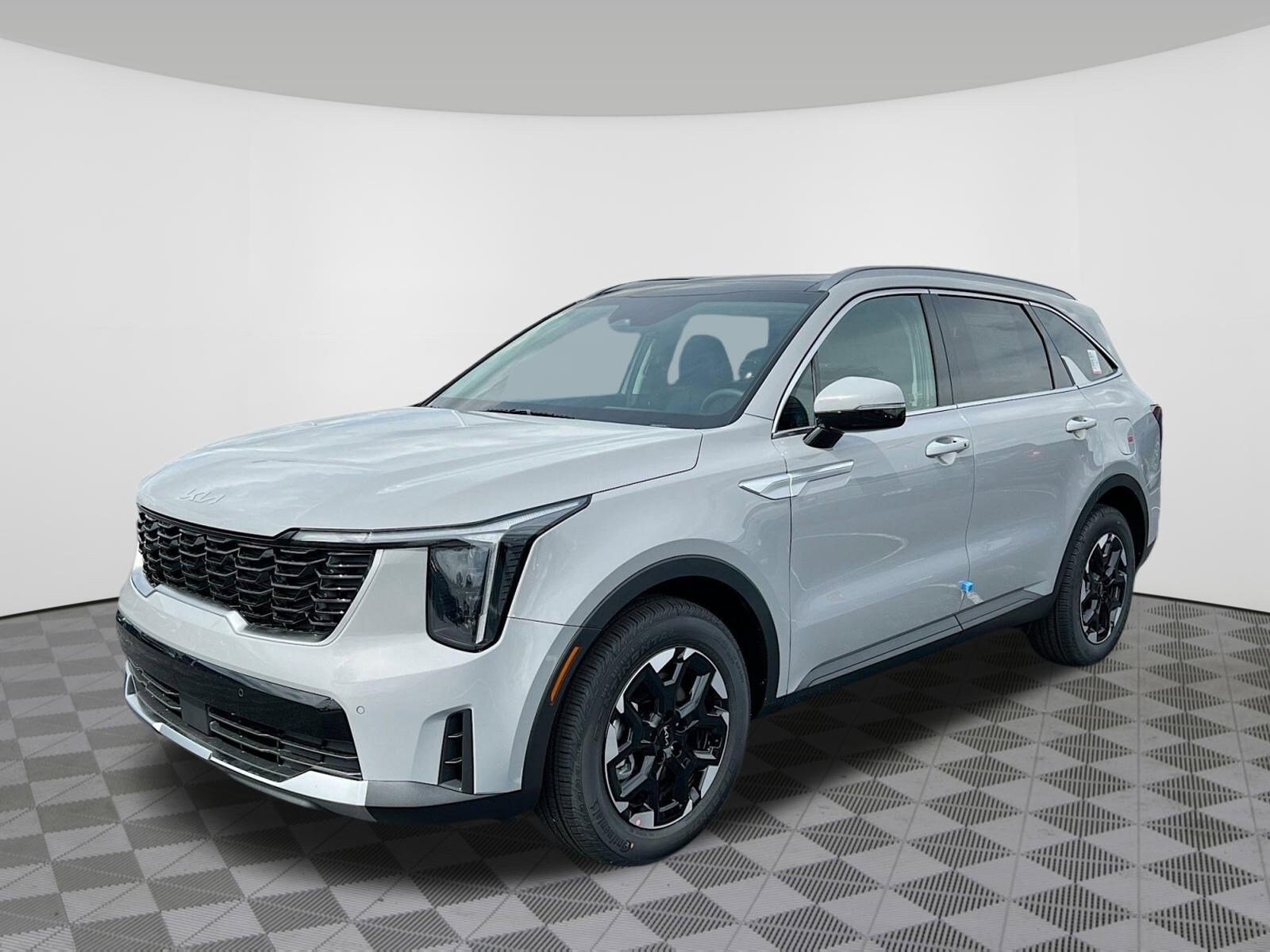 2025 Kia Sorento S photo 2