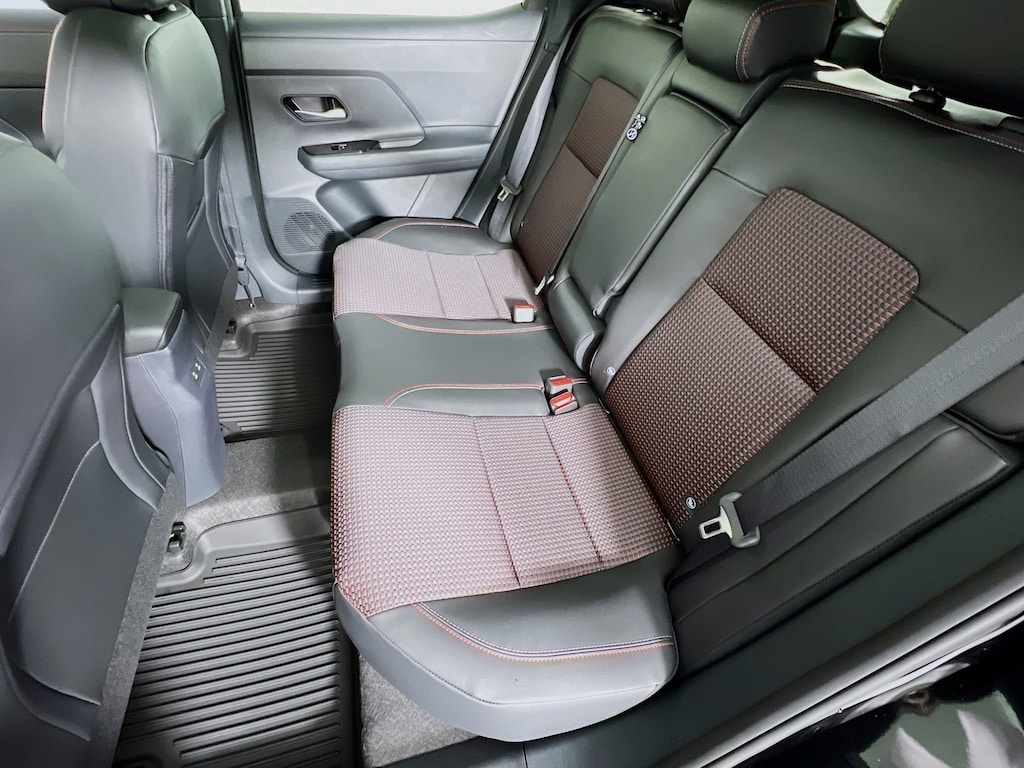 New 2026 Nissan Kicks SR SUV