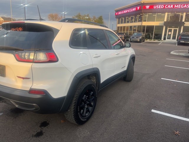 2022 Jeep Cherokee Trailhawk photo 2
