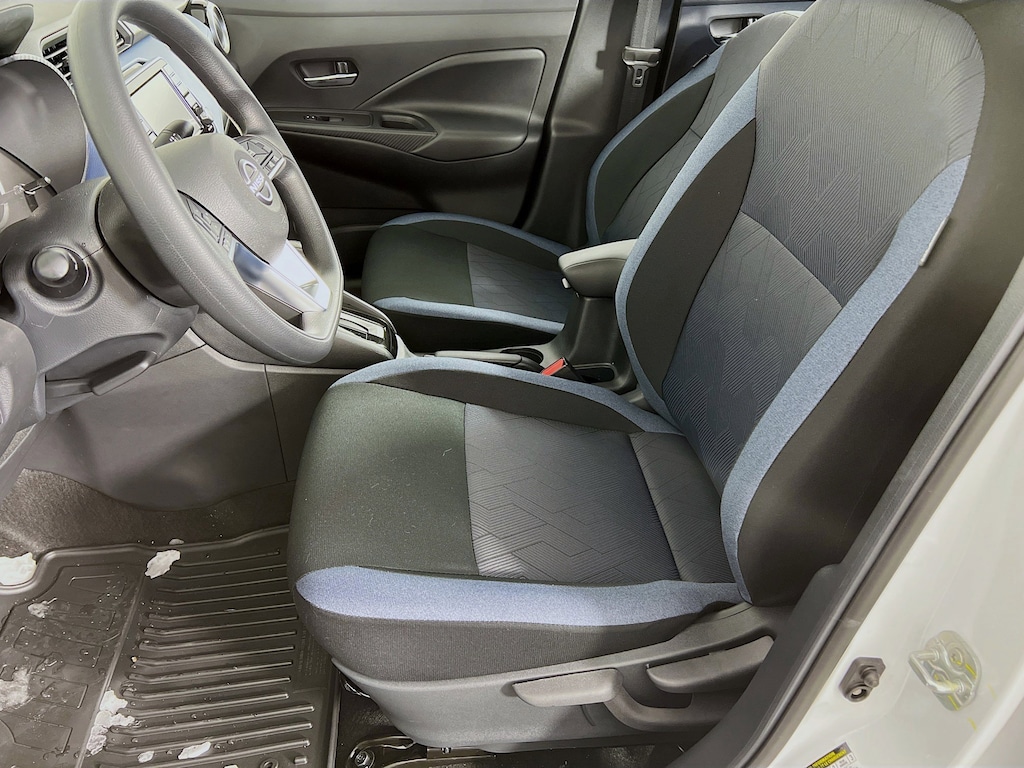 New 2025 Nissan Versa SV Sedan