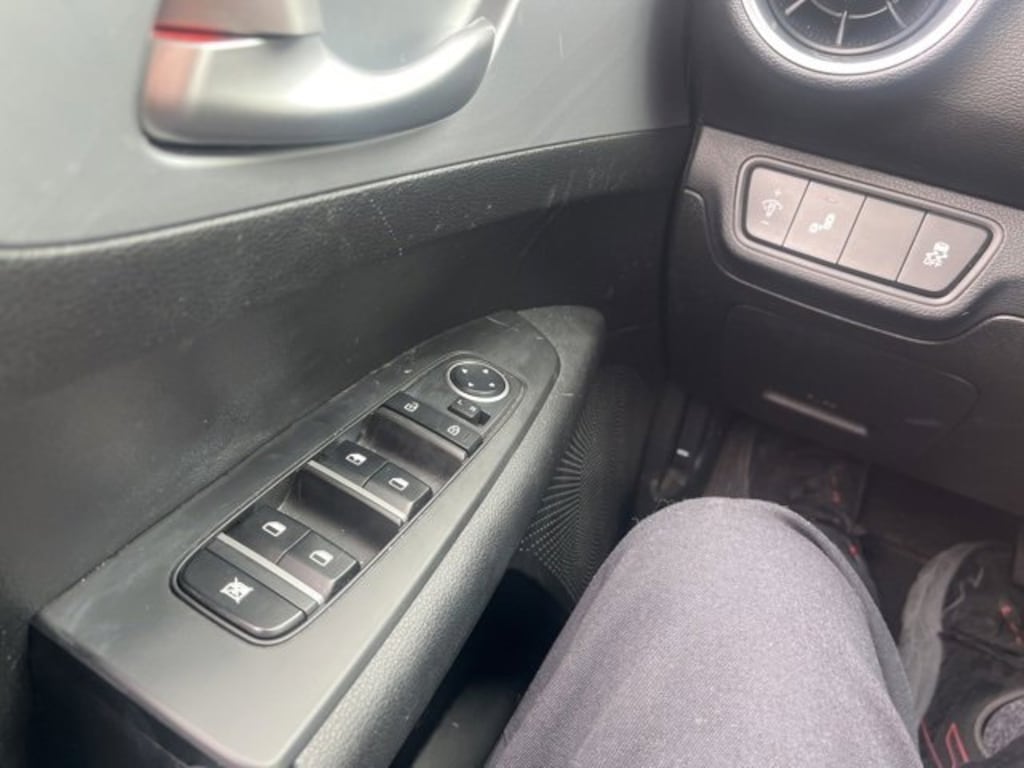 Used 2023 Kia Forte LXS Sedan