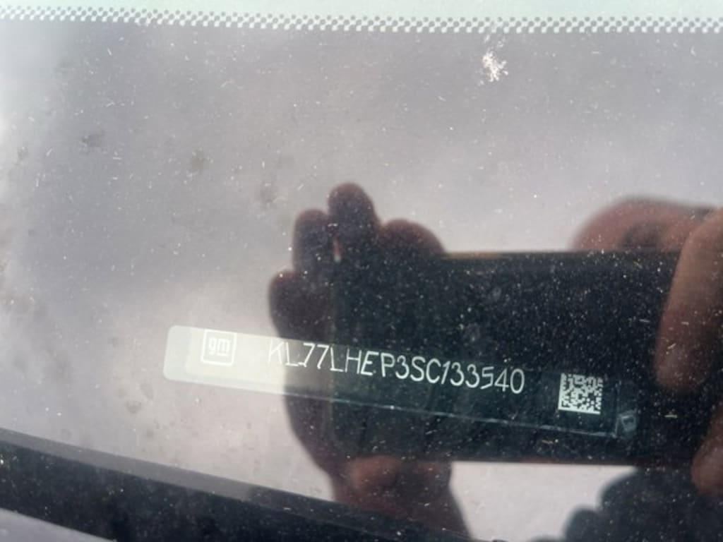 Used 2025 Chevrolet Trax LT SUV