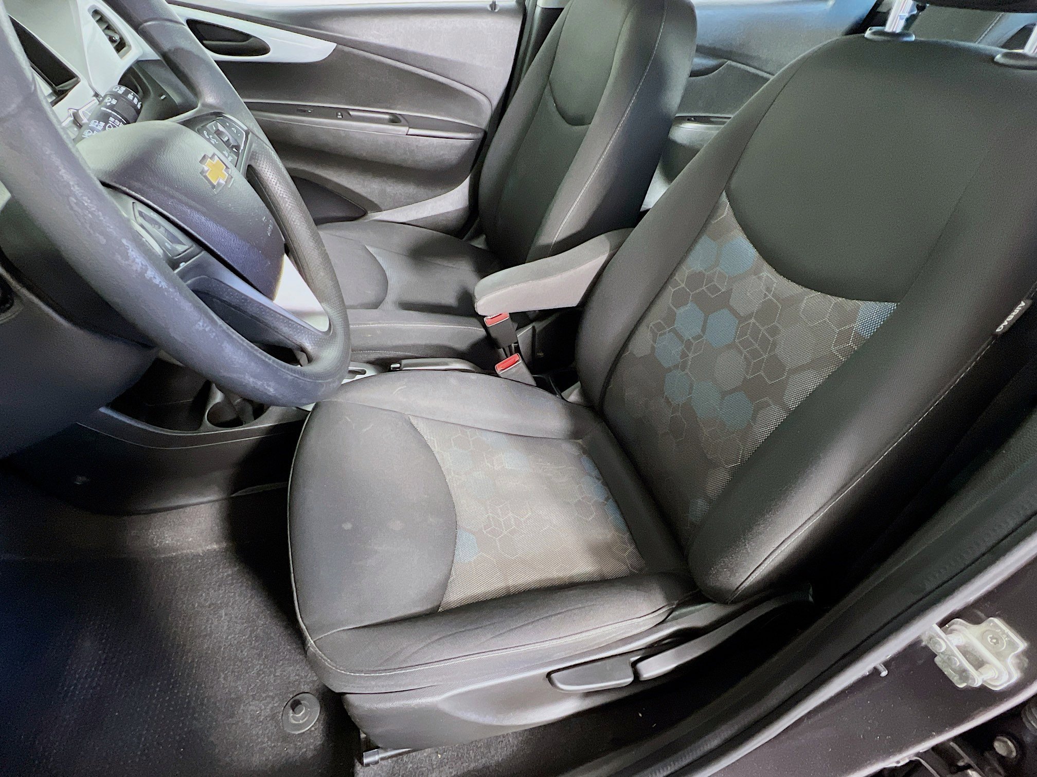 2016 Chevrolet Spark LT photo 3
