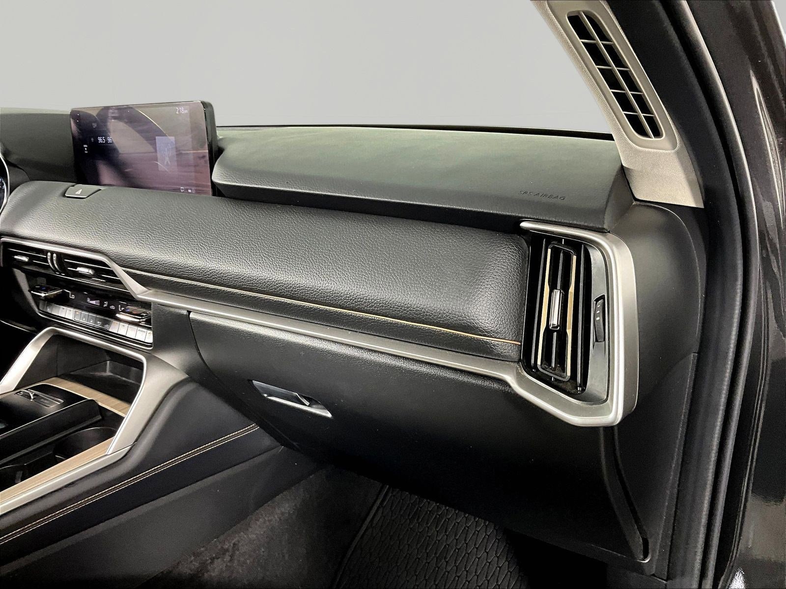 2025 Mazda CX-90 Preferred Package - Photo 25