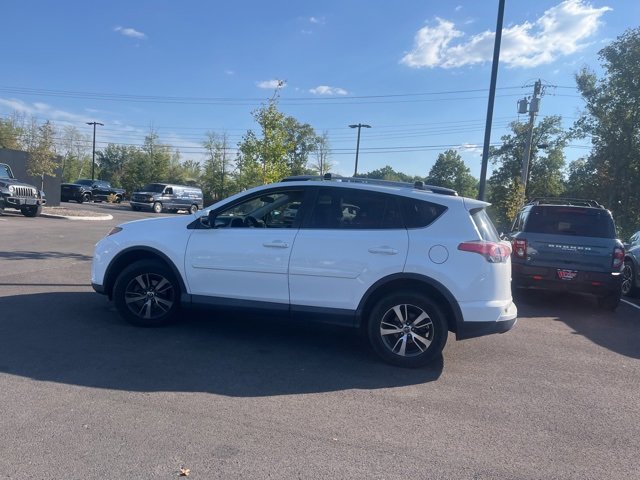 2018 Toyota RAV4 XLE photo 3