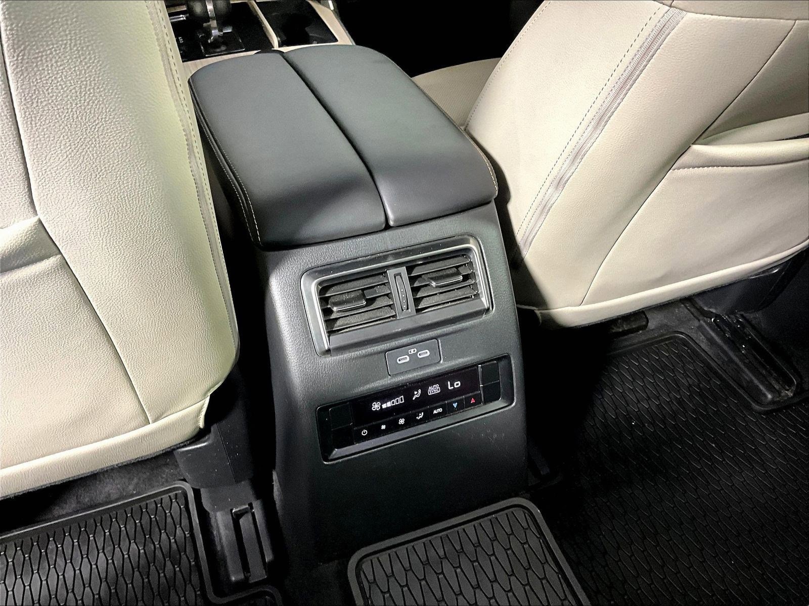 2025 Mazda CX-90 Preferred Package - Photo 10