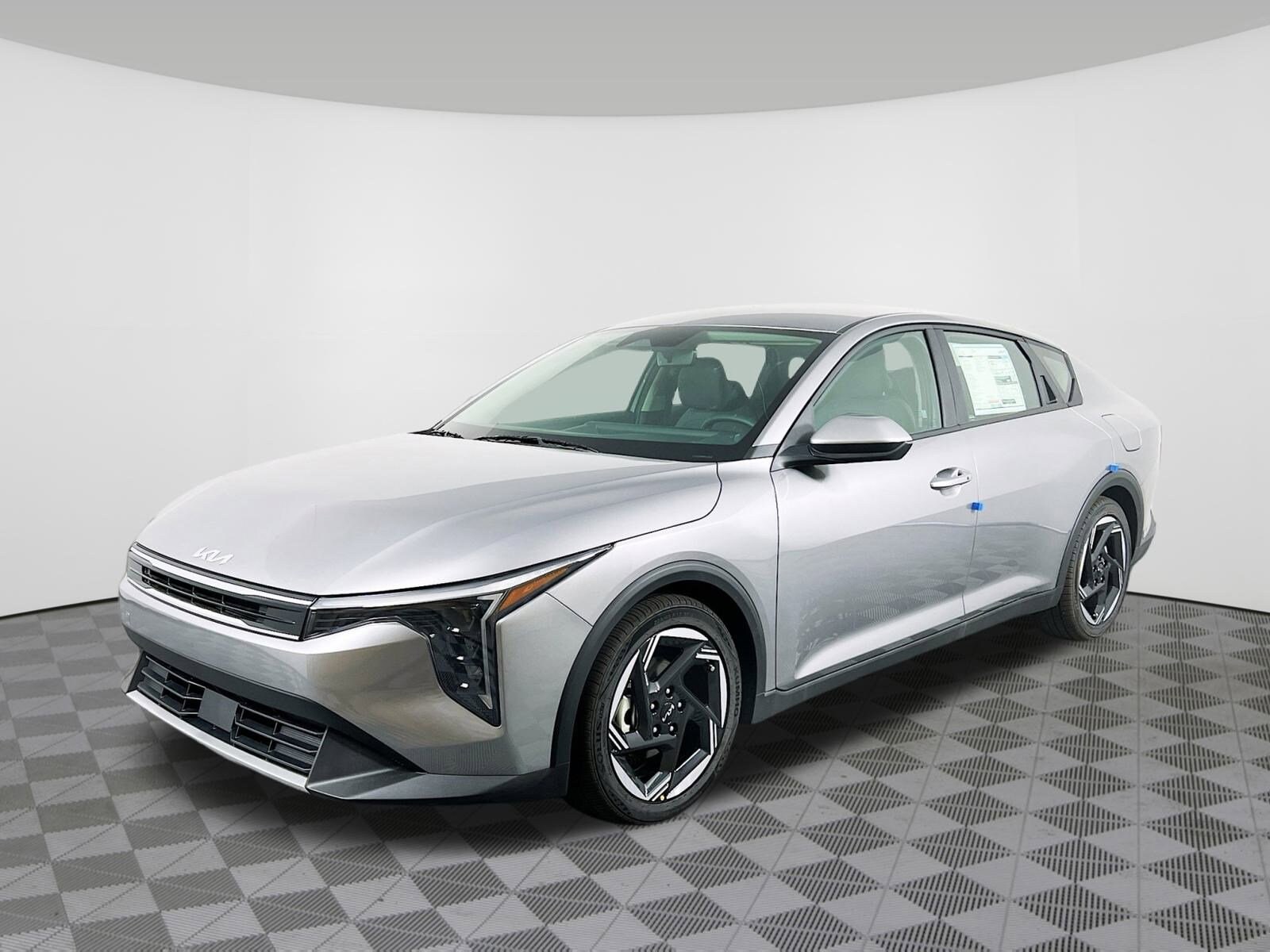 2025 Kia K4 EX photo 2
