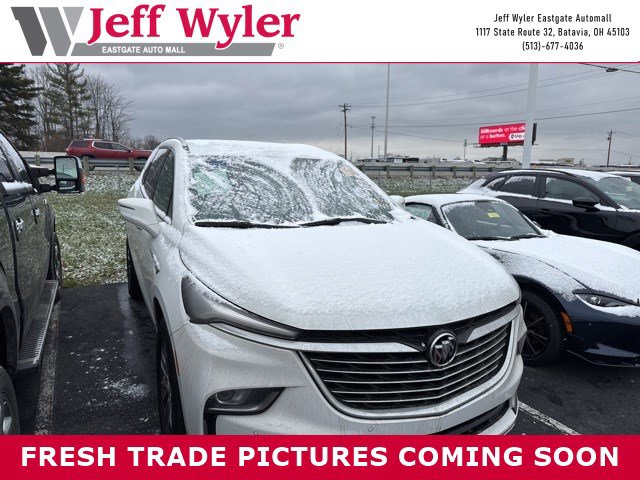 2024 Buick Enclave Essence's photo