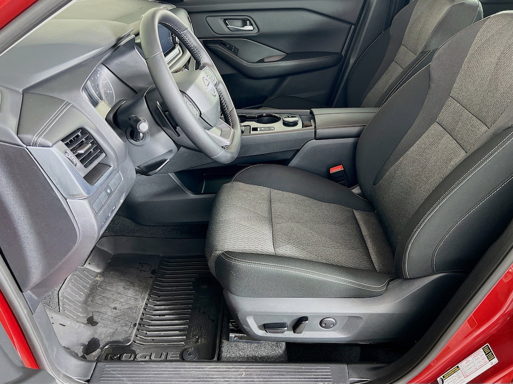 Used 2025 Nissan Rogue SV SUV