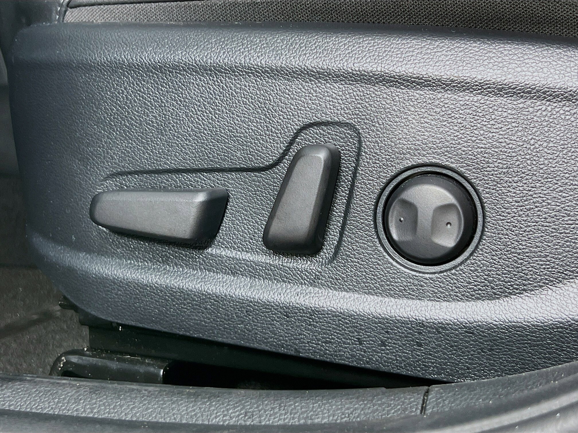 2024 Kia Seltos EX photo 3