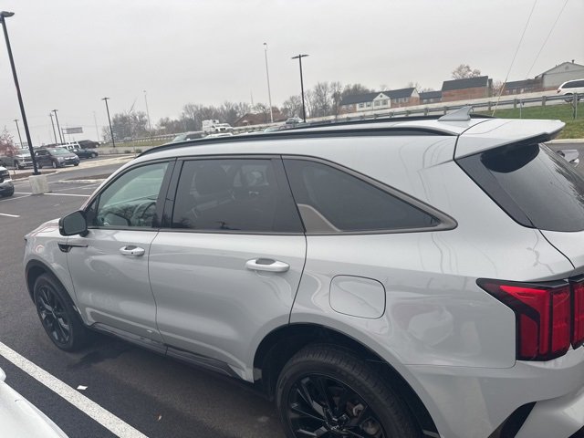 2022 Kia Sorento SX photo 3