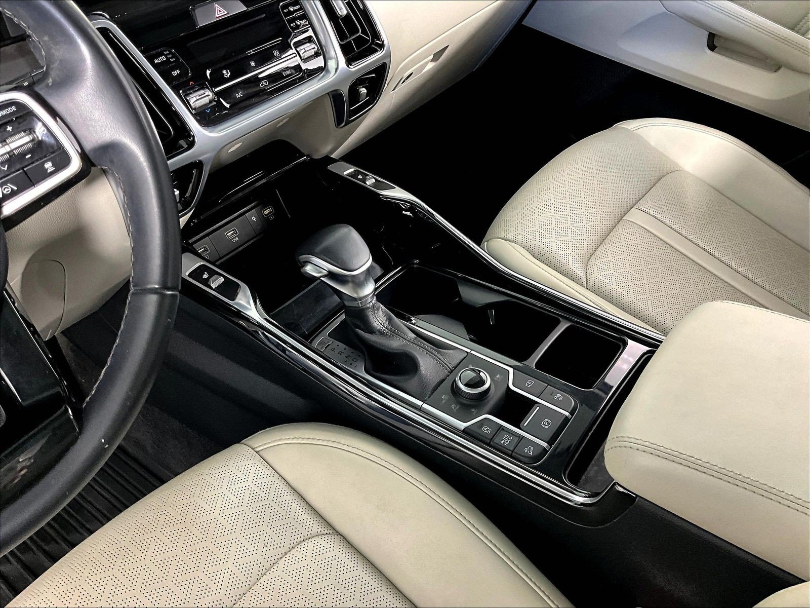2023 Kia Sorento SX - Photo 21