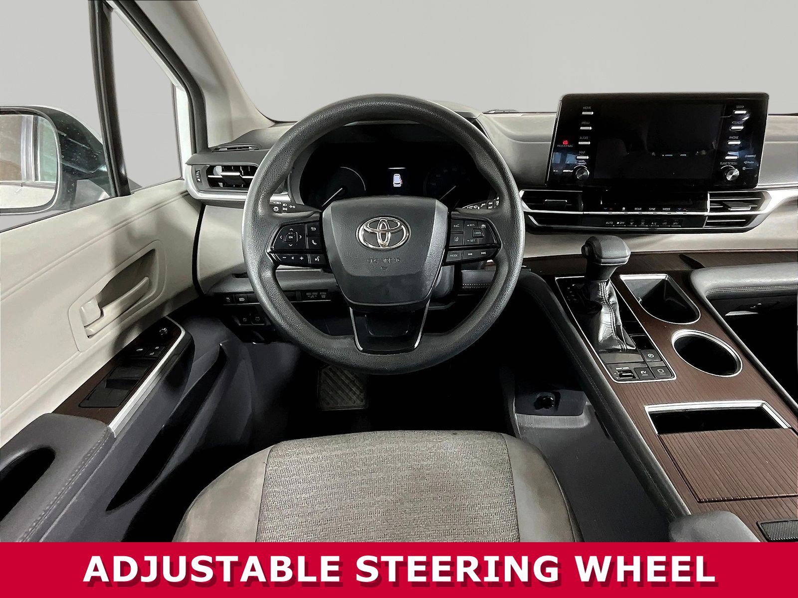 2022 Toyota Sienna LE - Photo 11