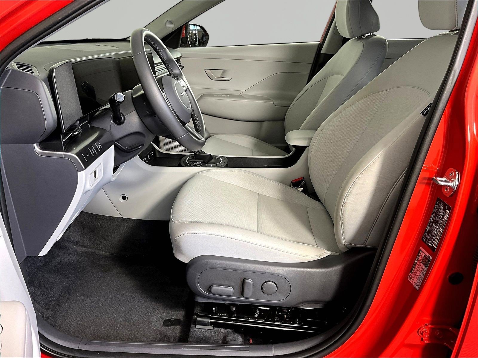 2025 Hyundai Kona SEL - Photo 19
