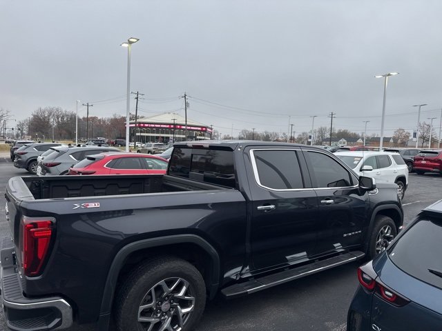 2022 Gmc Sierra 1500 SLT photo 2