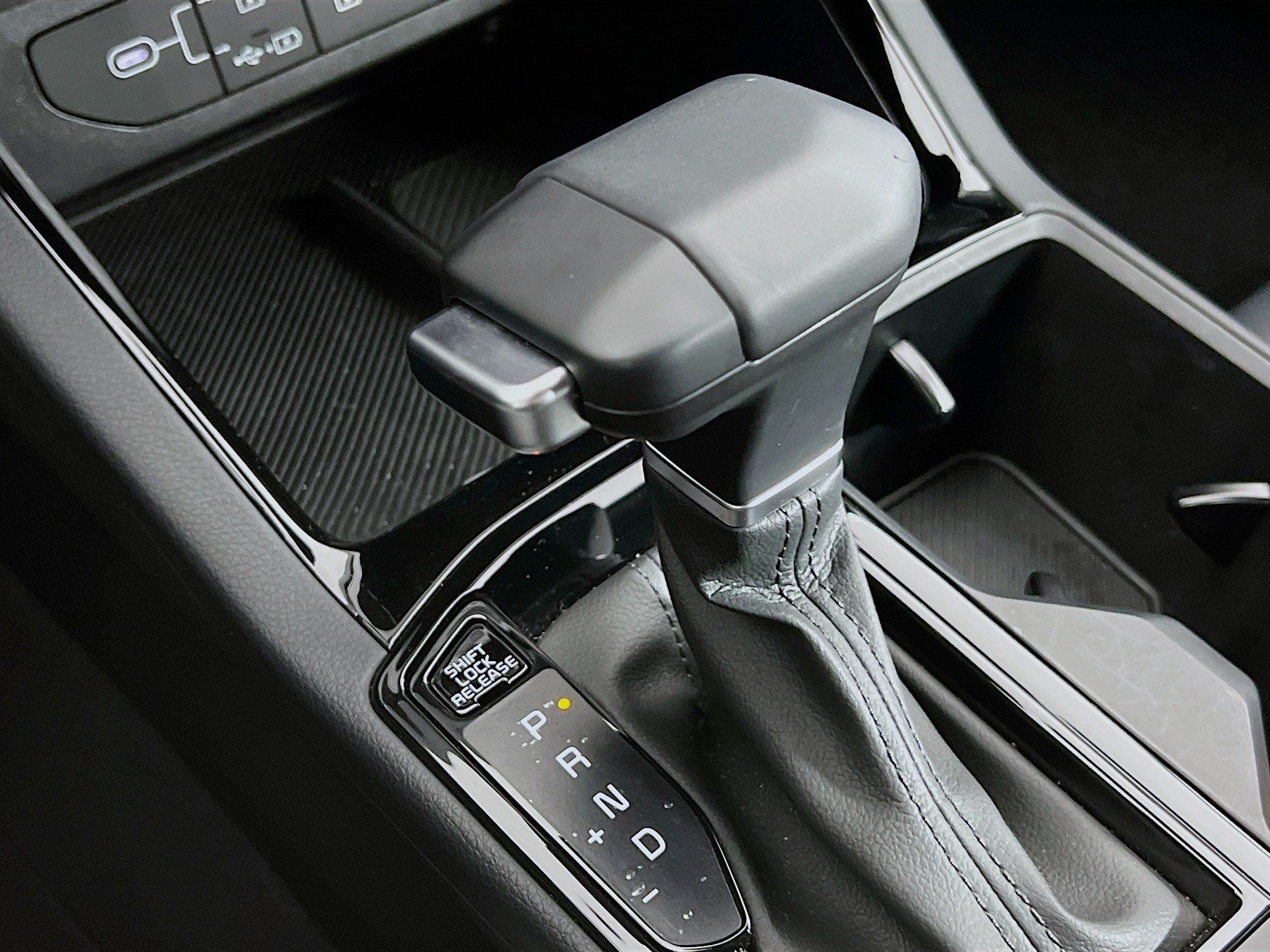 2025 Kia K5 GT-Line - Photo 14