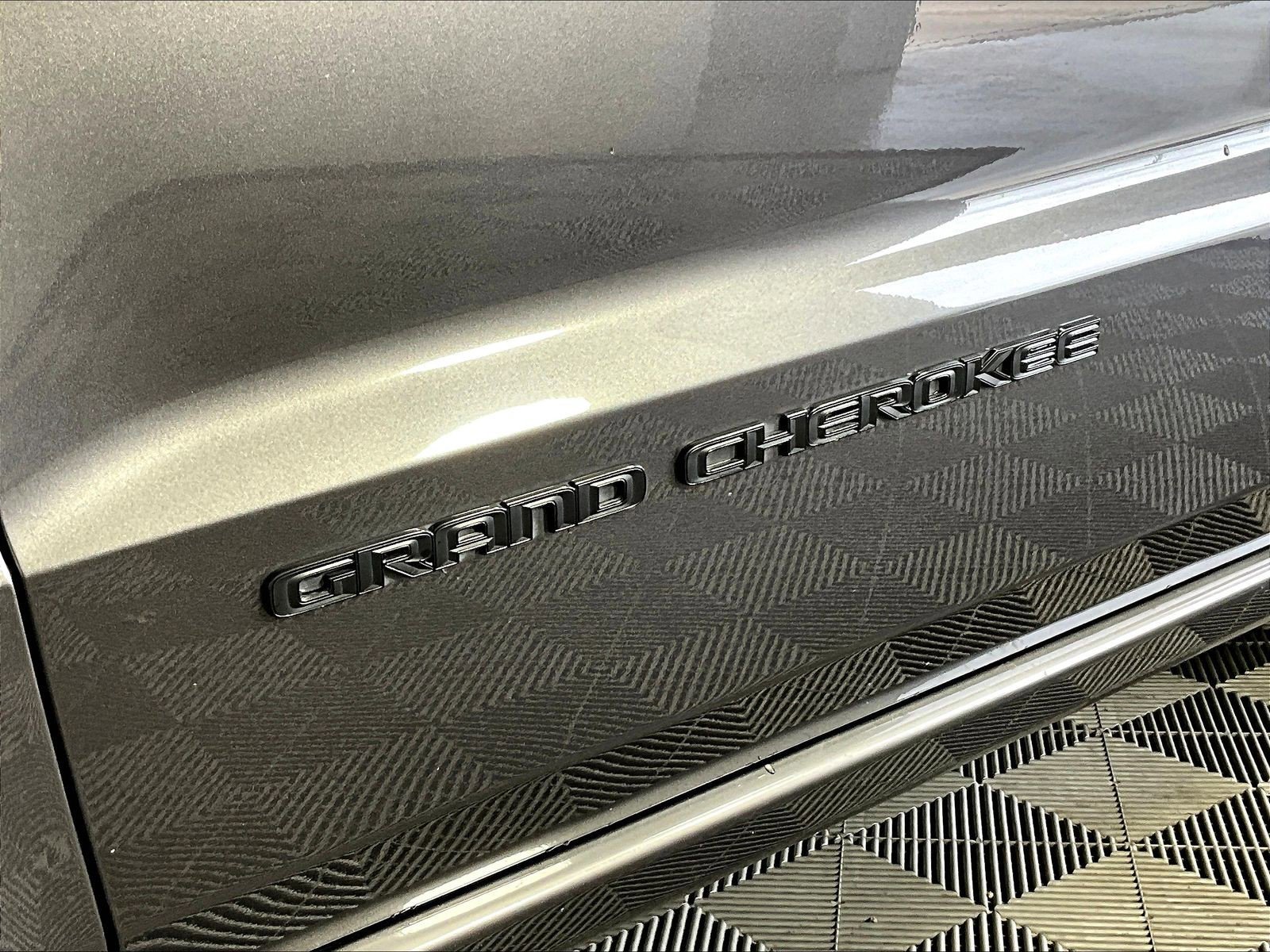 2019 Jeep Grand Cherokee Altitude - Photo 22