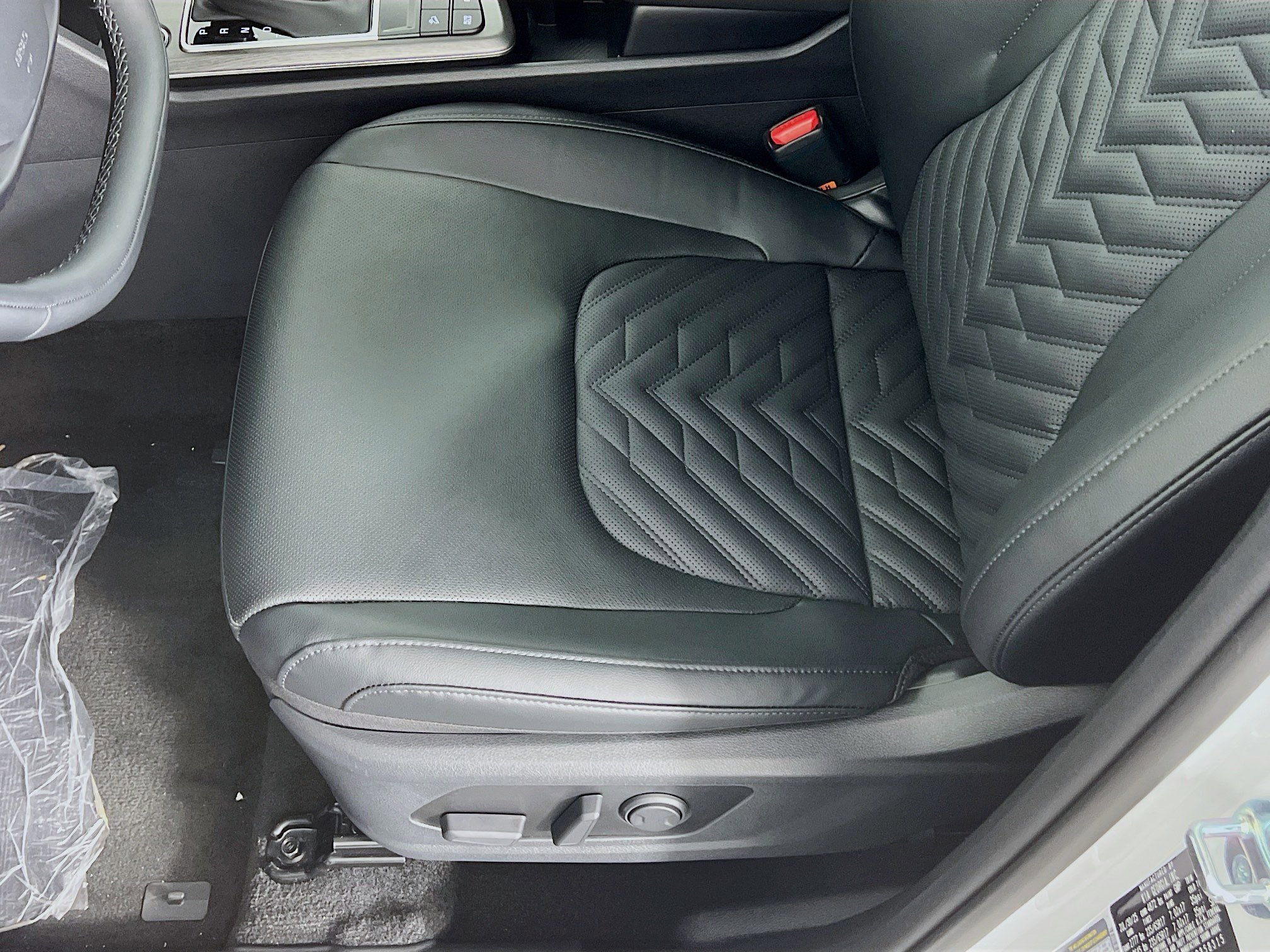 2026 Kia Sportage X-Pro Prestige photo 3