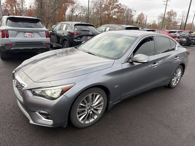 2018 Infiniti Q50 3.0t LUXE photo 3