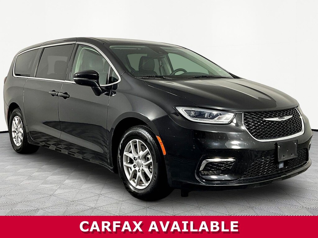 Used 2023 Chrysler Pacifica Touring L Van Passenger Van