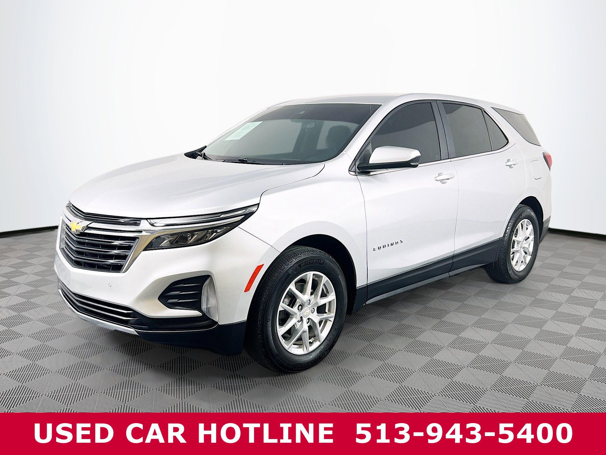 Used 2022 Chevrolet Equinox LT with VIN 3GNAXKEV6NL244480 for sale in Batavia, OH