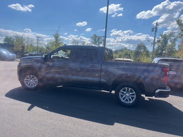 2021 Chevrolet Silverado 1500 LT photo 3