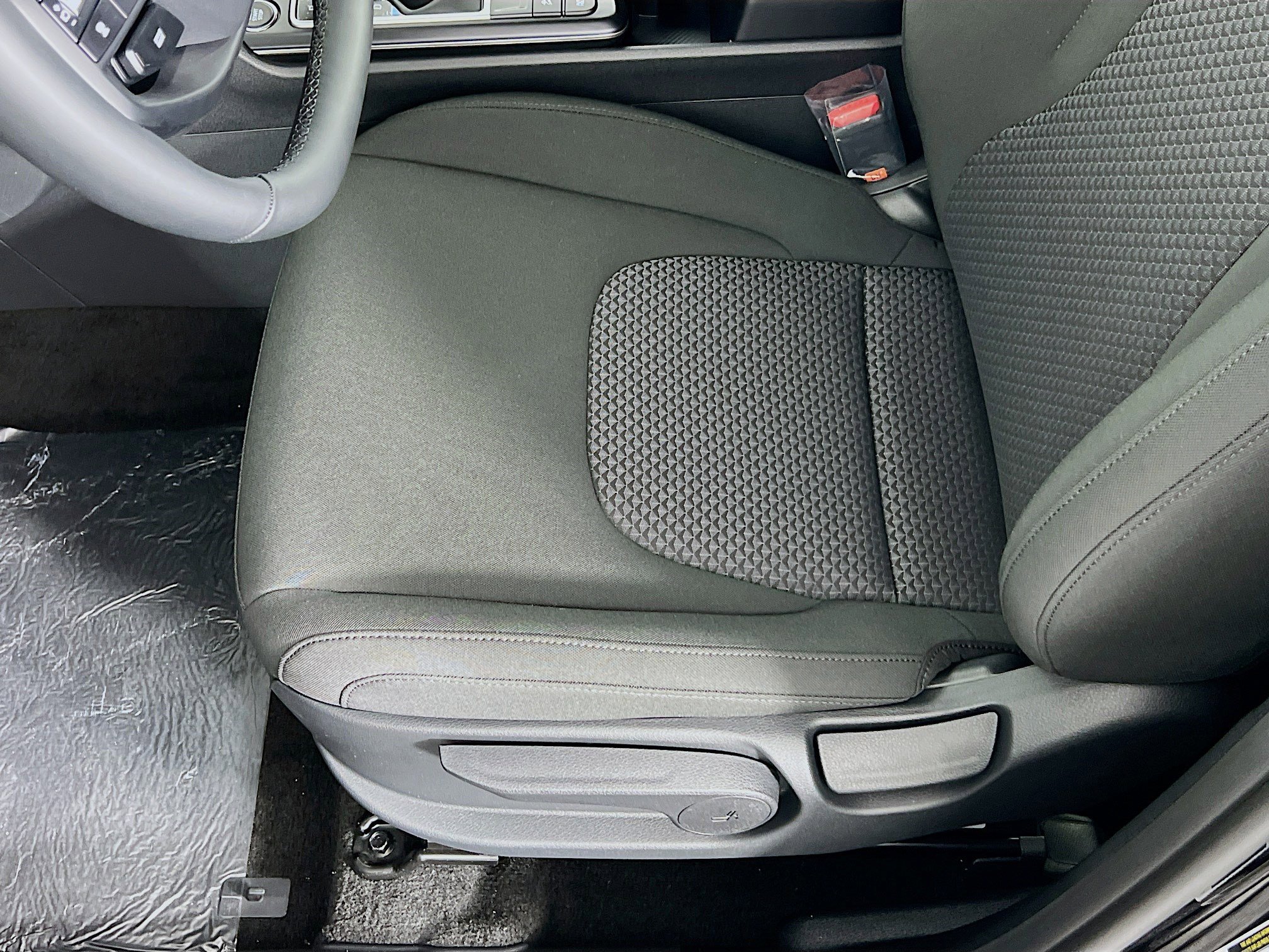 2026 Kia Sportage LX photo 4
