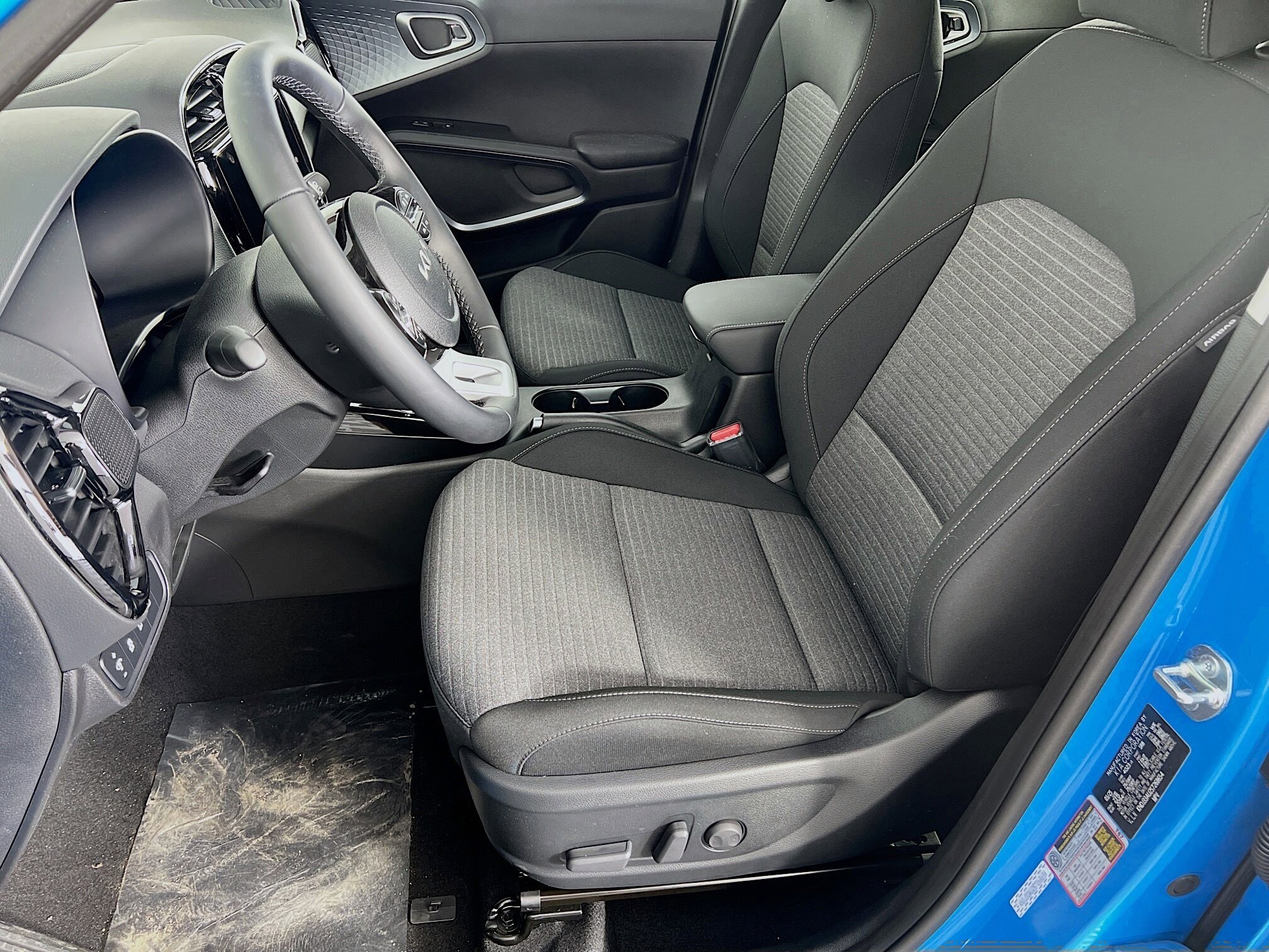 2025 Kia Soul EX photo 2