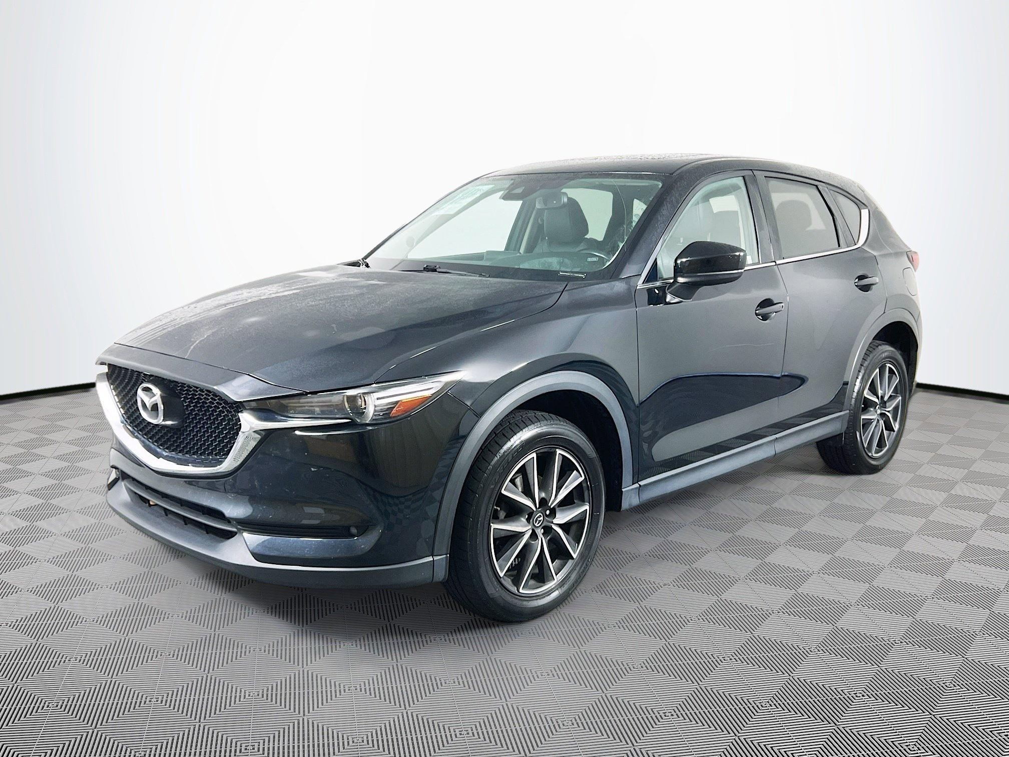 2017 Mazda CX-5 Grand Touring Select photo 2