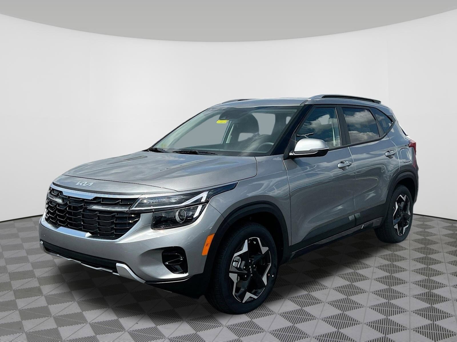 2026 Kia Seltos S photo 2