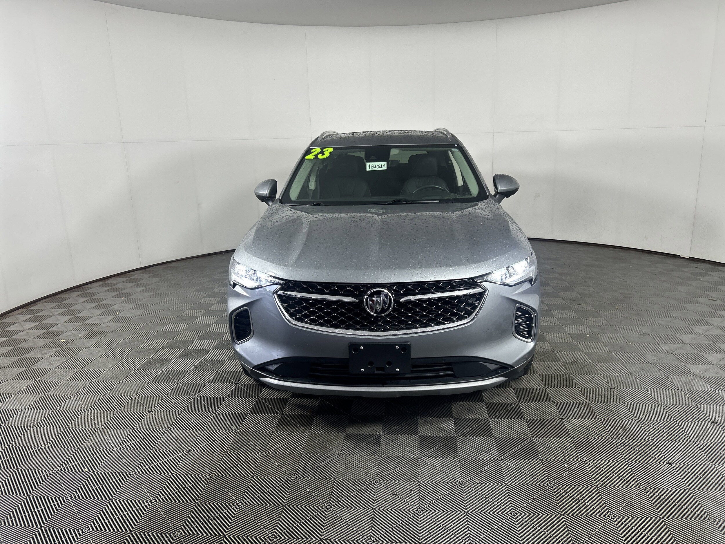 2023 Buick Envision Avenir photo 2