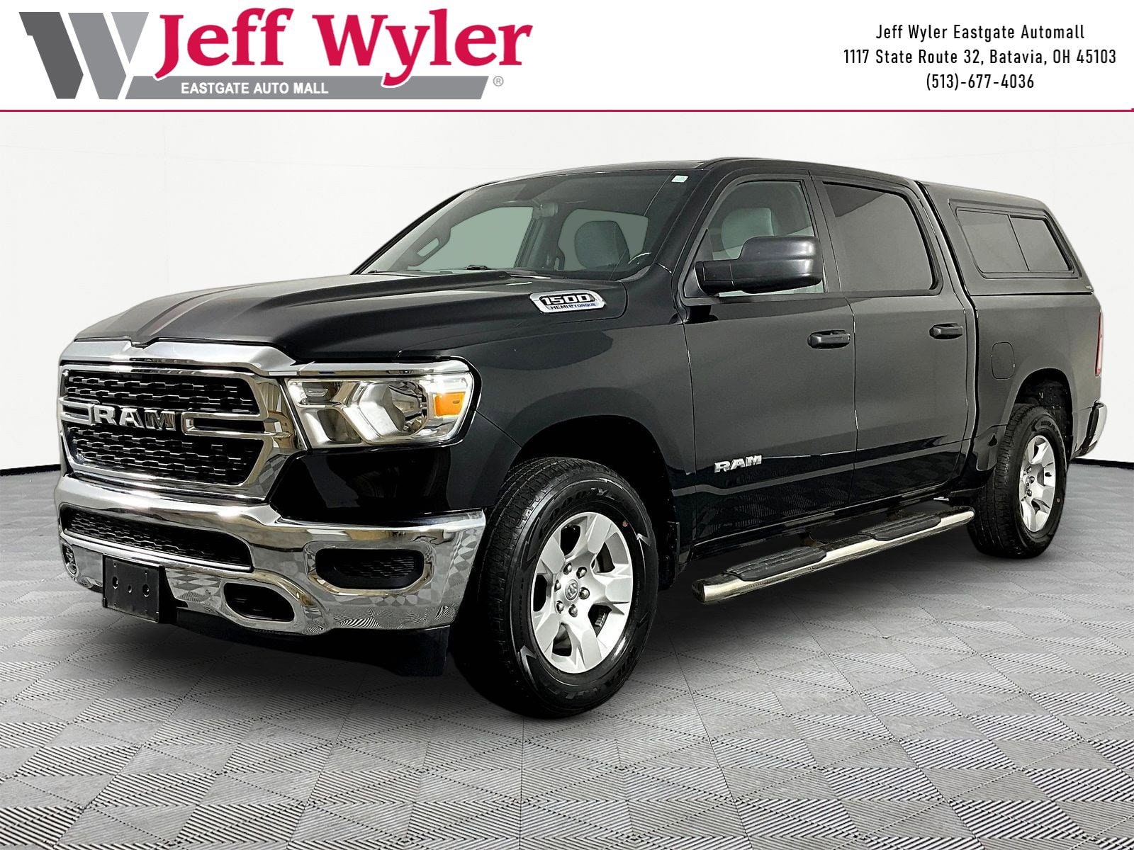2023 RAM 1500 Big Horn/Lone Star 4x4 Crew Cab 5'7's photo