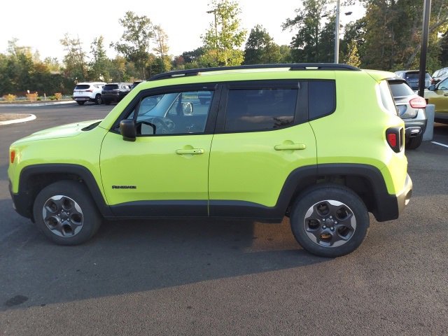 2017 Jeep Renegade Sport photo 3