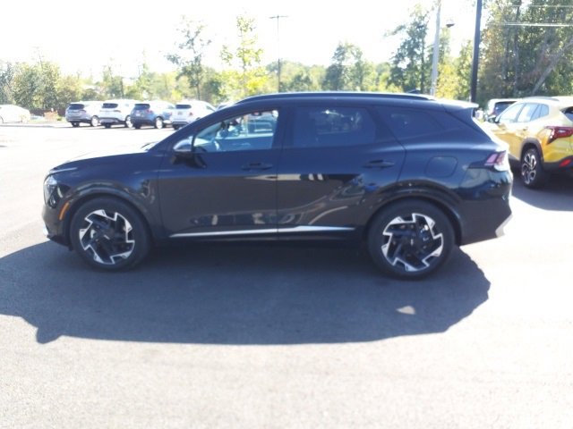 2025 Kia Sportage photo 3