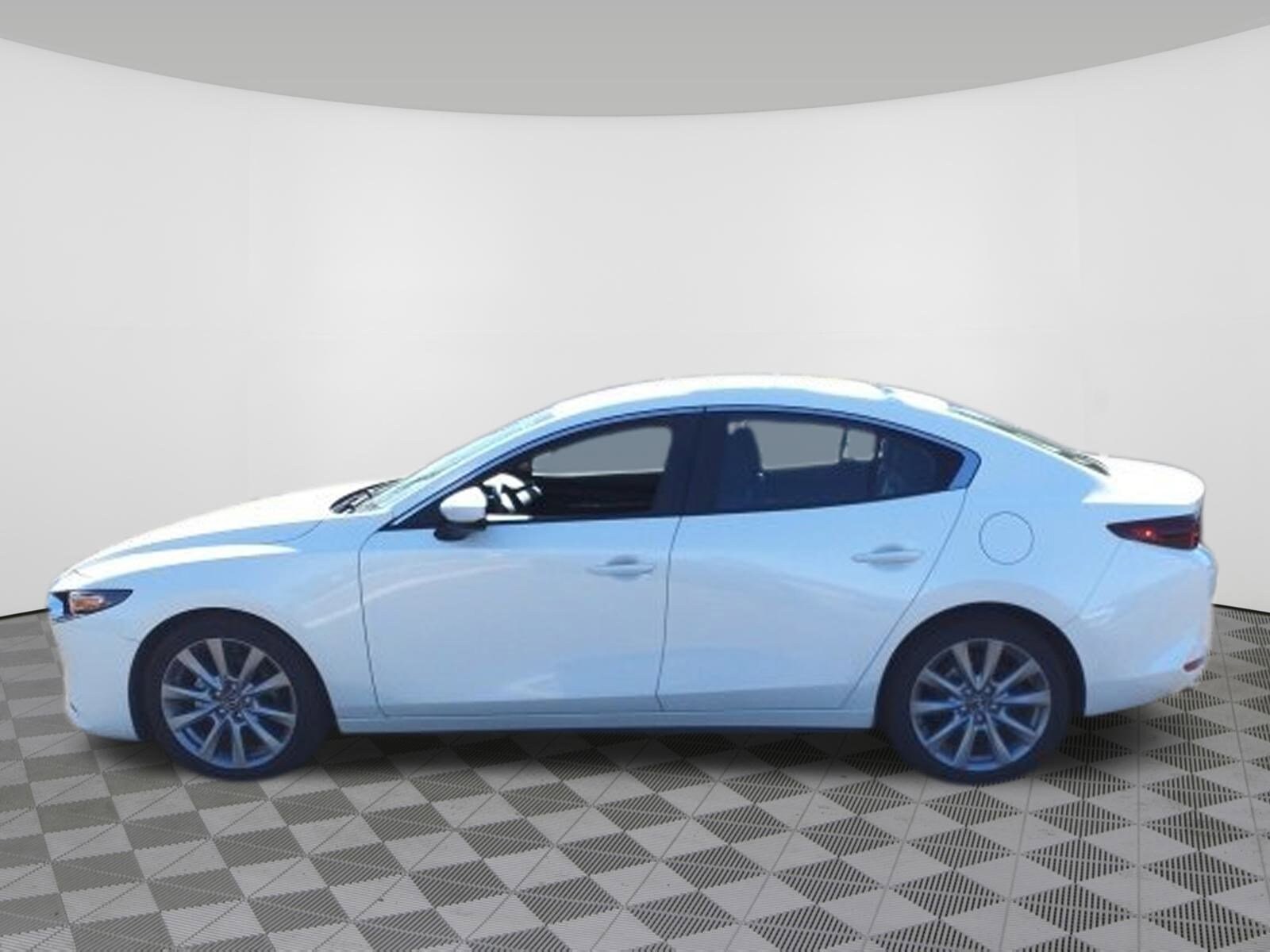 2022 Mazda Mazda3 Select Sedan photo 3