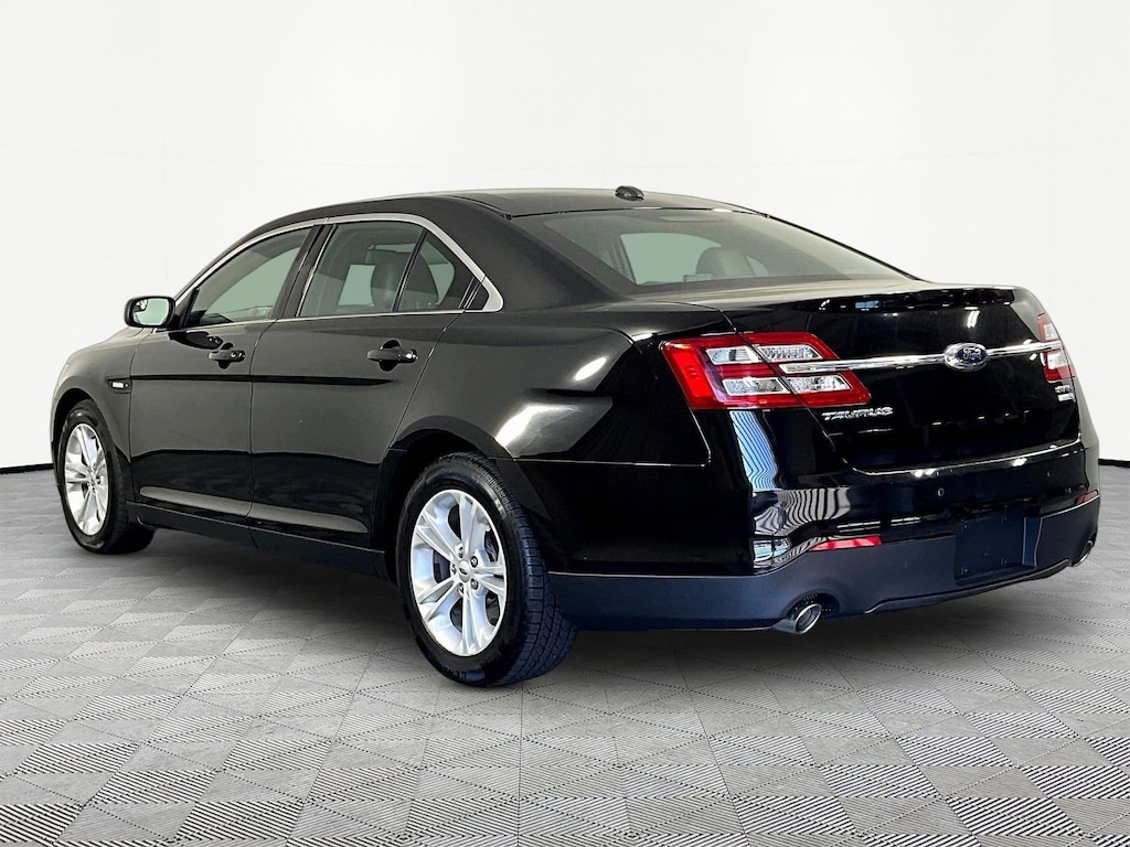 Used 2017 Ford Taurus SEL Sedan