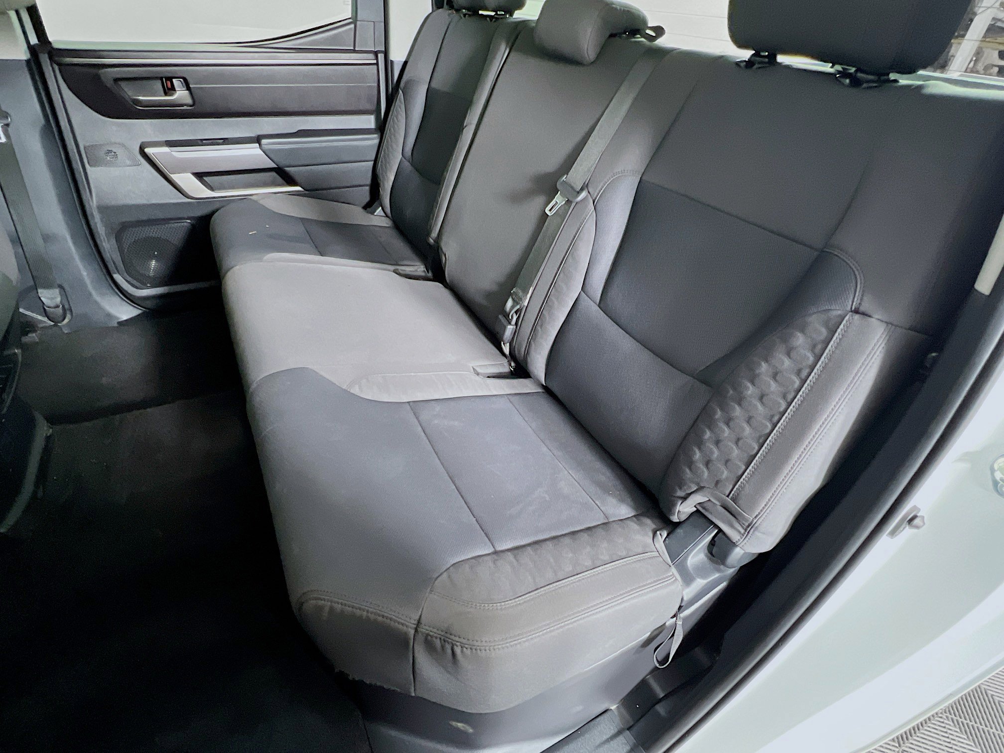 2022 Toyota Tundra SR5 CrewMax photo 4