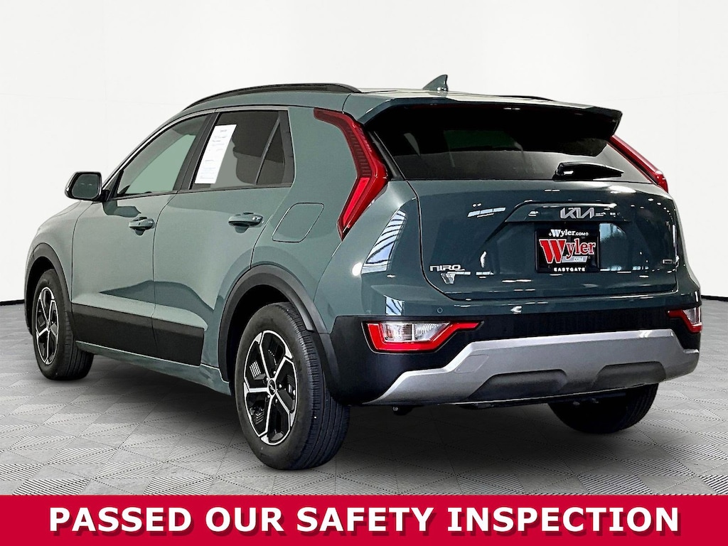 Used 2023 Kia Niro EX SUV