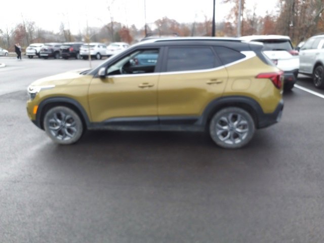 2024 Kia Seltos S photo 2